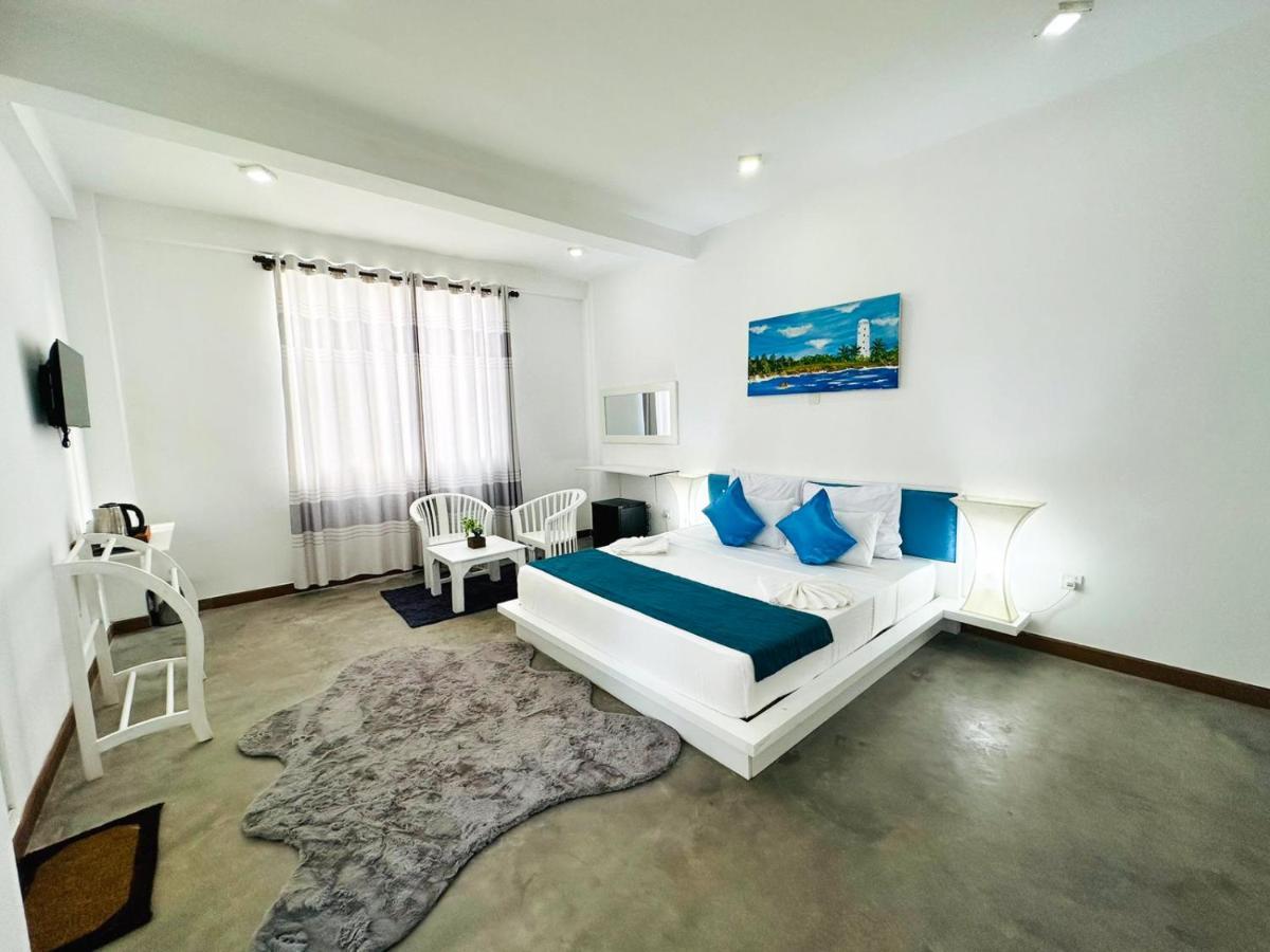 Sunset Sands Hikkaduwa Bagian luar foto