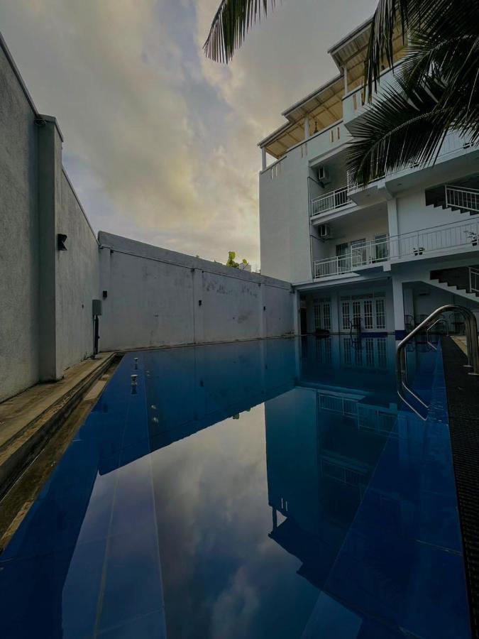 Sunset Sands Hikkaduwa Bagian luar foto